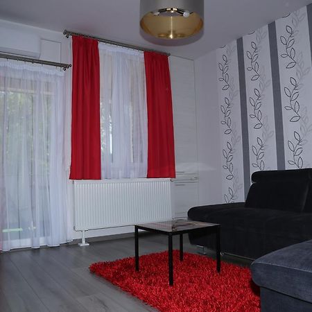 Szofi Apartman Hajduszoboszlo Exterior photo